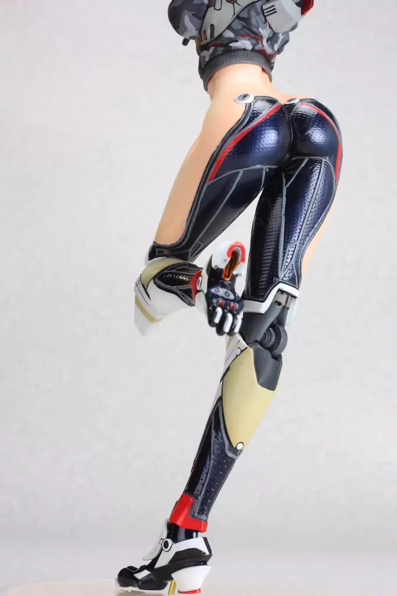 Garage Kit GK hand do resin die.it  Radish Seed