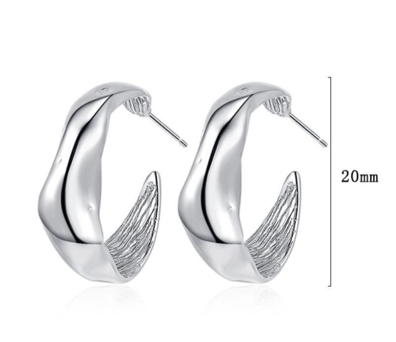 s925 sterling silver smooth bumpy irregular earrings design sense French earrings C-shaped wrinkled earrings