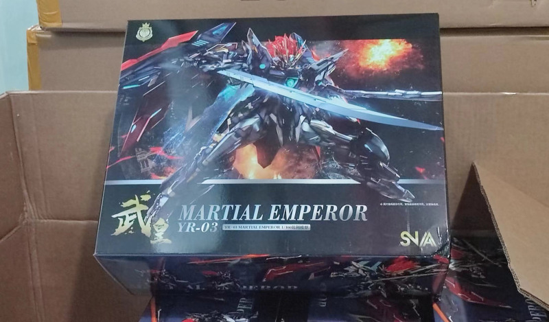 SNAA YR03 MARTIAL EMPEROR 1/100 MG MODEL KIT