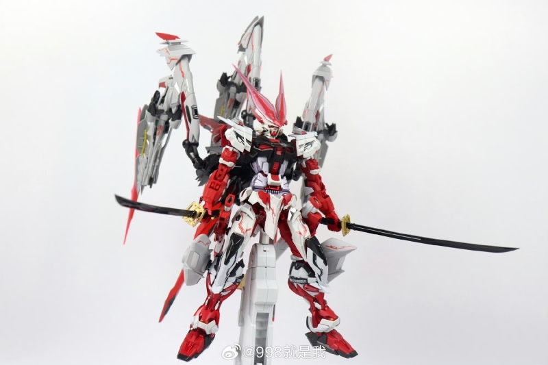 DABAN 8836 1/100 MG ASTRAY RED DRAGON MB DETAIL VER MODEL KIT