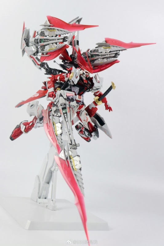 DABAN 8836 1/100 MG ASTRAY RED DRAGON MB DETAIL VER MODEL KIT
