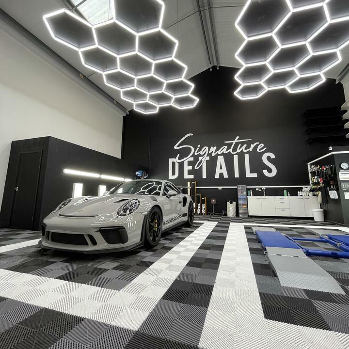 Car Showroom Auto Workshop Design Hexagonal Plafonnier détaillant la lumière LED Car Workshop Light