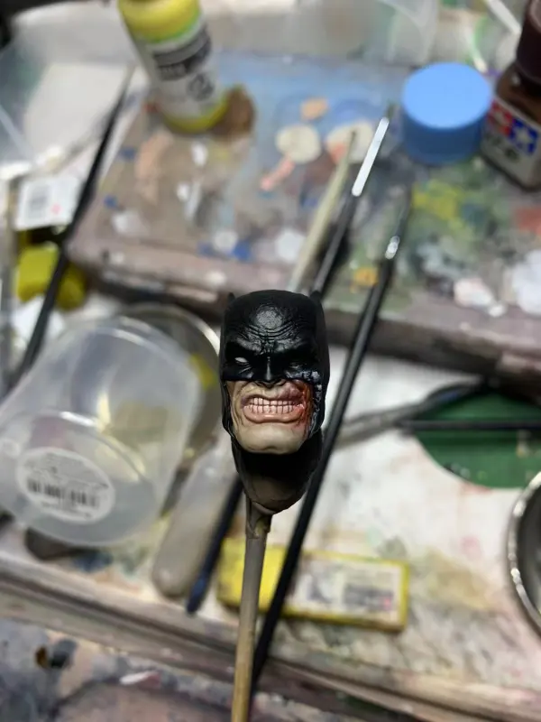 TDKR Batman Damaged Ver. 1/12th Headsculpt