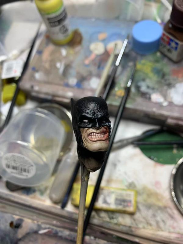 TDKR Batman Damaged Ver. 1/12th Headsculpt