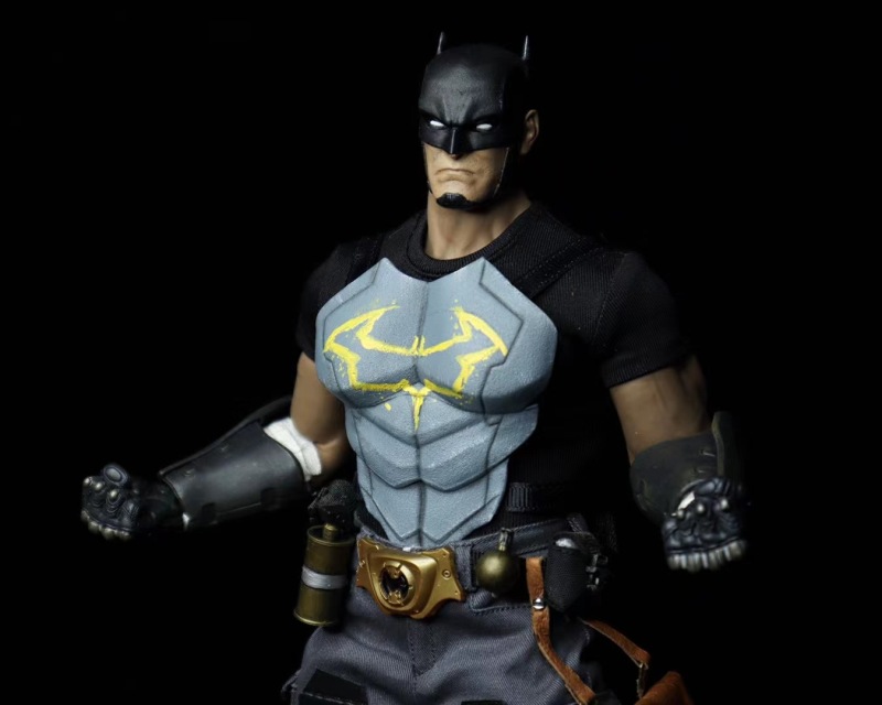 Dark Detective Batman 1/6th Scale Action Figure
