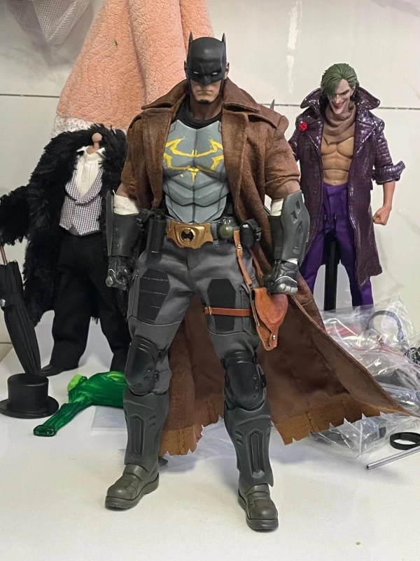 Dark Detective Batman 1/6th Scale Action Figure