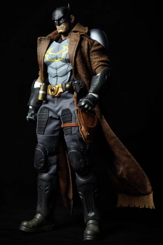 Dark Detective Batman 1/6th Scale Action Figure