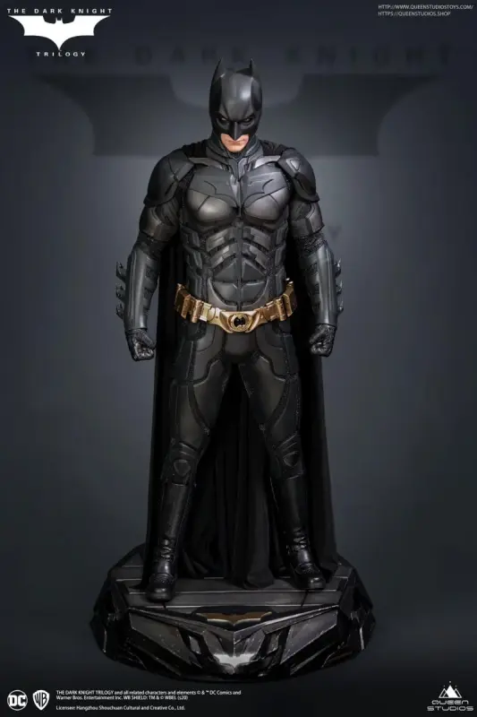 Queen Studios The Batman Deluxe Edition 1/3 Scale Statue Toynami  In Stock