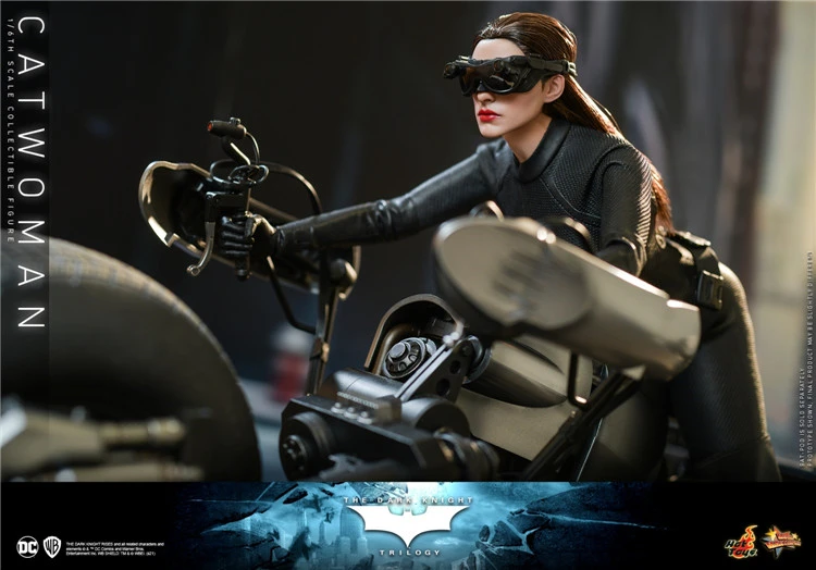 In Stock Hot Toys MMS627 Batman The Dark Knight Trilogy Catwoman 1/6 Figure