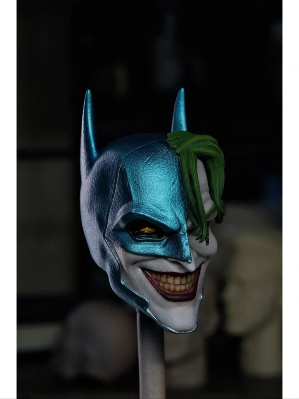 SSRTOYS The Joker Batsuit 1/6th Headsculpt