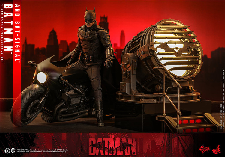 Hot Toys MMS641 1/6 The Batman : Batman With Bat-Signal 1/6 (NEW/UNOPENED)