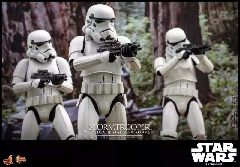 In Stock Hot Toys MMS736 1/6 Stormtrooper with Death Star Environment Set Action Figure