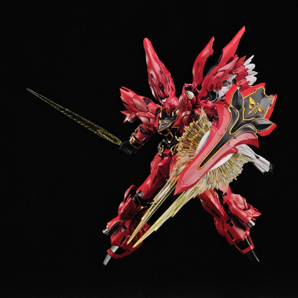 In Stock  Comet Technology Red Triple Speed Xin 'anzhou 1/100 Assembly Movable model