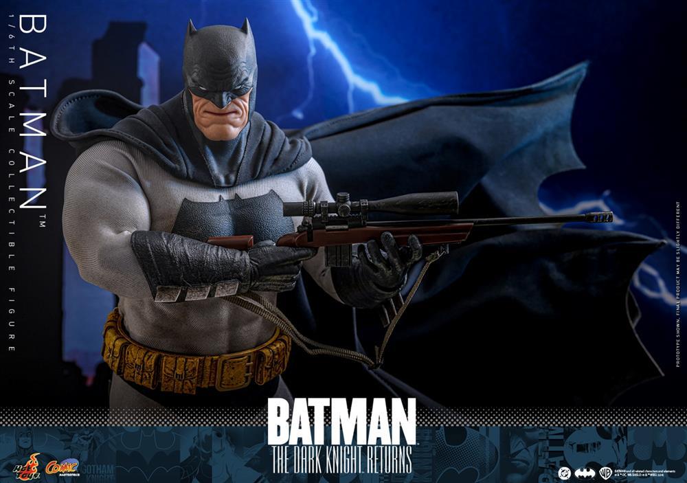 IN STOCK HOTTOYS 1/6 CMS024 The Dark Knight Returns Batman Action Figure, DC Comics version