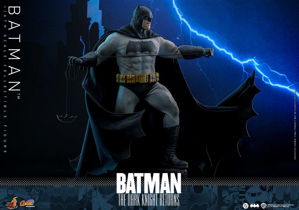IN STOCK HOTTOYS 1/6 CMS024 The Dark Knight Returns Batman Action Figure, DC Comics version