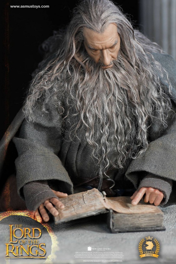 In Stock Asmus Toys CRW001 The Lord of the Rings, The Grey Robe Wizard - Gandalf 2.0