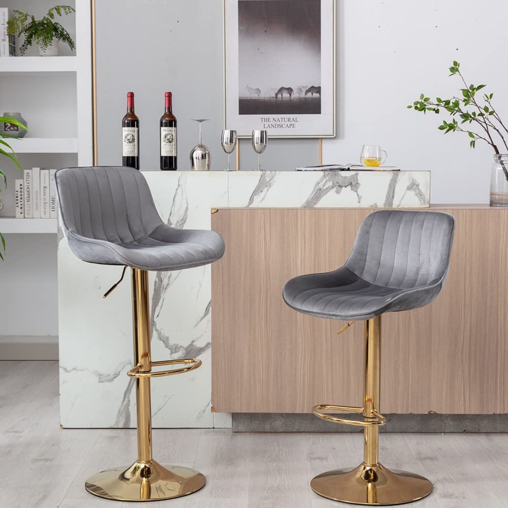 SZLIZCCC Bar Stools Set of 2, 360° Swivel Barstools with Golden Base, Adjustable Airlift Counter Height Bar Stool Velvet Bar Chair with Padded Back for Kitchen, Home Bar, Pub Cafe( Black)