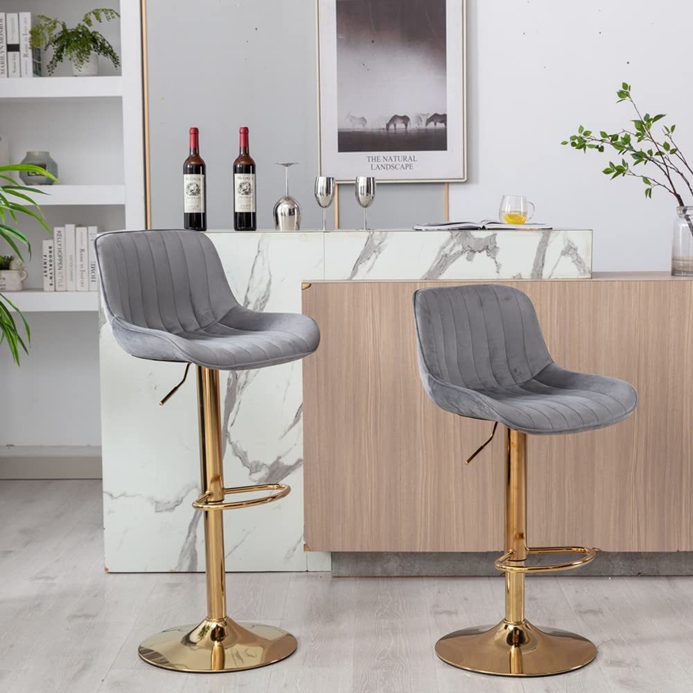 SZLIZCCC Bar Stools Set of 2, 360° Swivel Barstools with Golden Base, Adjustable Airlift Counter Height Bar Stool Velvet Bar Chair with Padded Back for Kitchen, Home Bar, Pub Cafe( Black)
