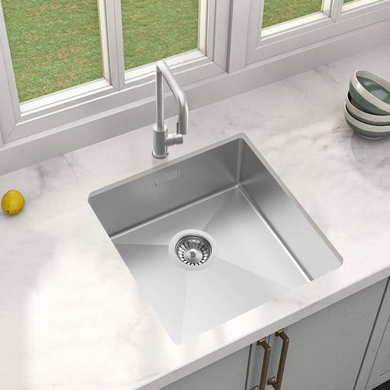 Kitchen single bowl sink with overflow hole