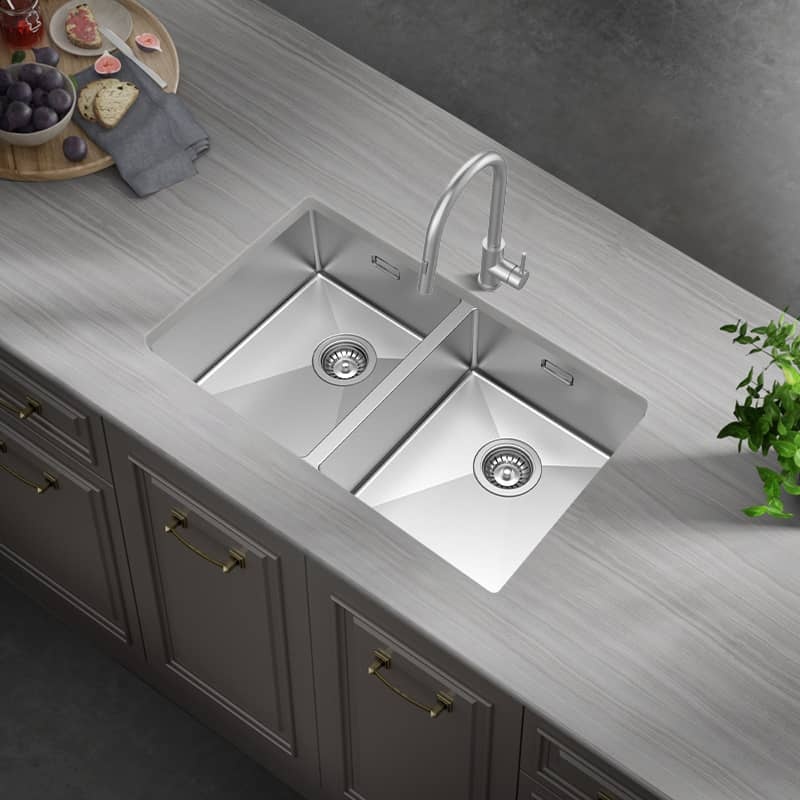 Kitchen double bowl sink with overflow hole