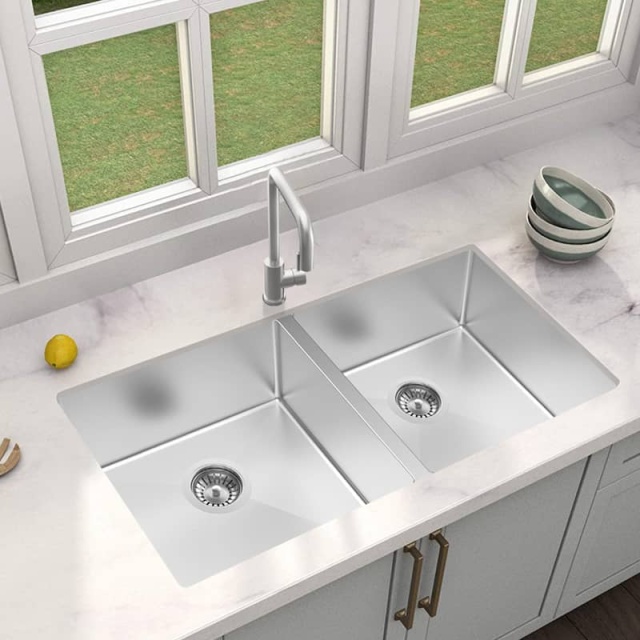 Kitchen single bowl sink without overflow hole