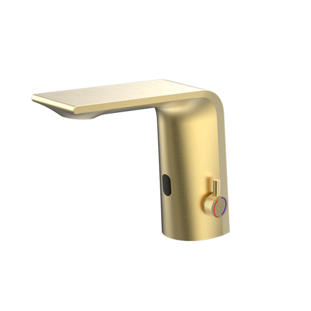 Touch less sensor smart hot and cold water lavatory wash basin faucet mixer tap（Chrome）