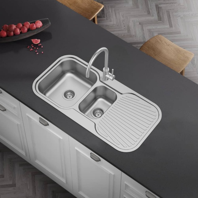 Kitchen double bowl sink with drainboard