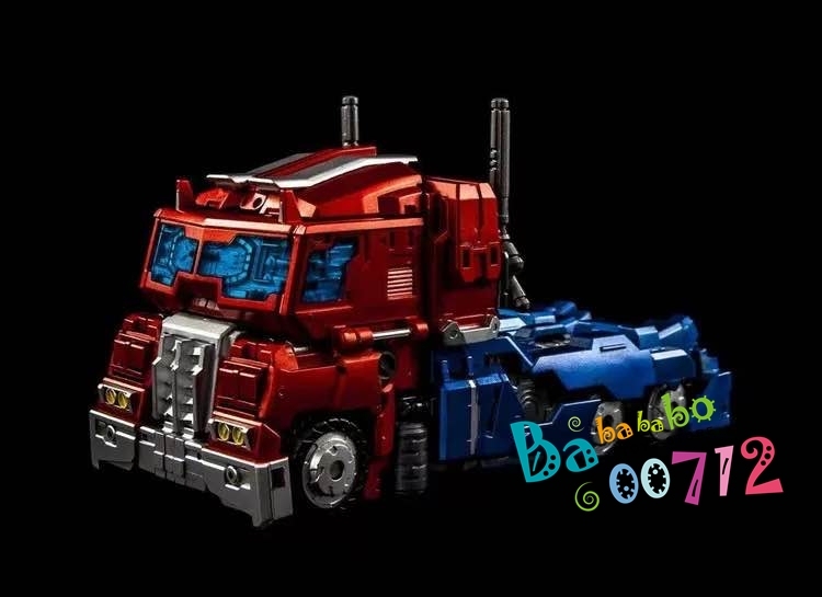 MakeToys MTCD-01P Striker Manus Optimus Prime Premium Edition