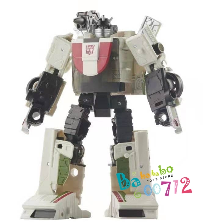 Pre-order Transformers Hasbro wfc-k24  Wheeljack Action Figure