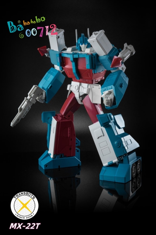 In coming XTransbots MX-22T Commander Stack Ultra Magnus Youth Version