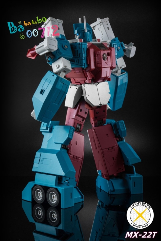 In coming XTransbots MX-22T Commander Stack Ultra Magnus Youth Version