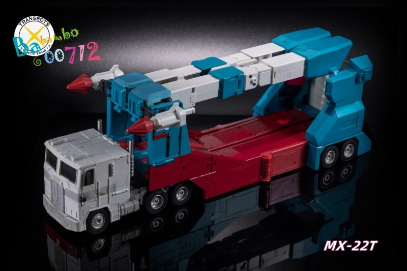 In coming XTransbots MX-22T Commander Stack Ultra Magnus Youth Version