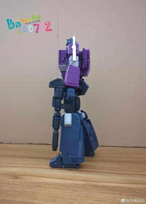 4th Party Masterpiece MP-44SG Optimus Prime Shattered Glass Version