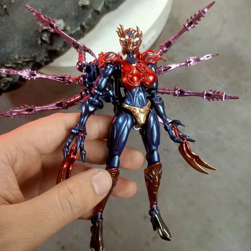 Hasbro Transformers Kingdom WFC-K5 Blackarachnia