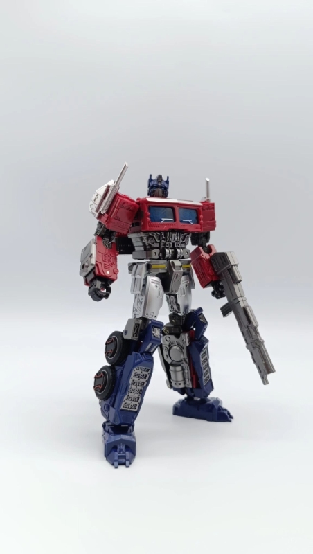 Pre-order Baiwei Toys TW 1027 Commander Cybertron Optimus Prime ko