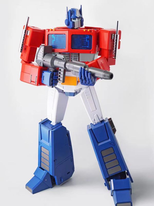 Pangu Toys PT-01 Commander Optimus Prime Oversized Version Action Figure