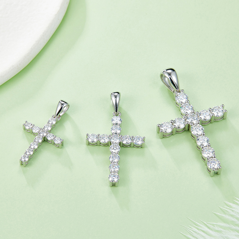 AMO VVS MOISSANITE S925 CROSS PENDANT