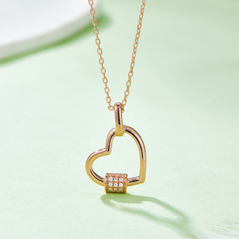 AMO 0.1CT VVS MOISSANITE S925 NECKLACE-love lock