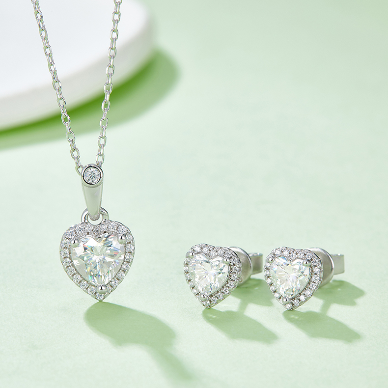 AMO VVS MOISSANITE S925 WHITE GOLD PLATED HEART CUT STONE BUNDLES-NECKLACE+EARRINGS