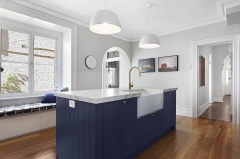 Unionlands Classic Shaker Blue Kitchen Cabinet with Red Wine Storage and Quartz Stone Island