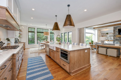 Unionlands Cabinetry Maple Solid Wood Based Cabinet with Shaker Panel Kitchen Cabinet