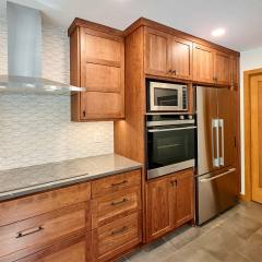Unionlands Cabinetry Shaker Panel Timber Veneer Finish Kitchen Cabinet With Quartz Countertop