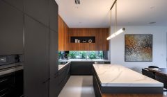 Unionlands Cabinetry Modern Kitchen Cabinet Two Tone Black Matte Lacquer and Melamine Finish Slab Panel