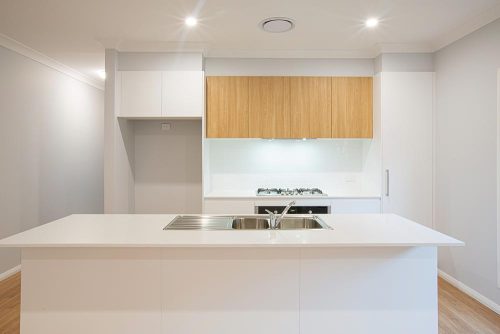 Unionlands Cabinetry Custom Made White Lacquer Modern Mini Kitchen Cabinet for Apartment