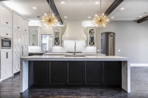 Unionlands Cabinetry White and Black Painted Shaker Panel Kitchen Cabinet With Mullion Glass Door Double Islands