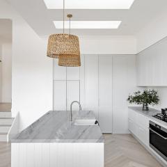 Unionlands Cabinetry Davinci Grey Quartzite Countertops Suppliers For Kitchen and Vanity