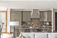 Unionlands Cabinetry Vintage Style Solid Wood Shaker Door Stain Kitchen Cabinet With Black Painted Shiplap Panel Granite Countertop Island Cabinets