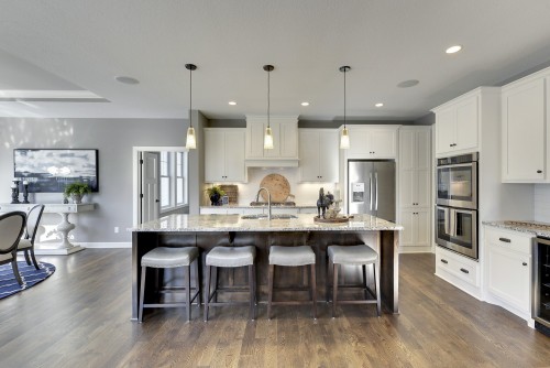 Unionlands Cabinetry White Painted Shaker Panel Kitchen Cabinet With Solid Wood Stain Granite Countertop Island