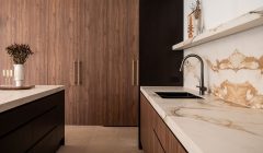 Unionlands Cabinetry Modern Kitchen Cabinet Wood Grain Textured Based Cabinet With Black Lacquer Painted Quartzite Countertop Island