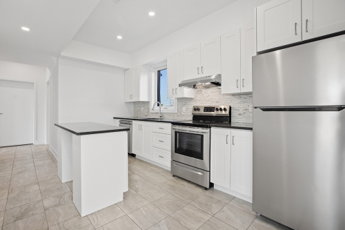 Unionlands Cabinetry White Shaker MDF Panel Custom Kitchen Cabinet